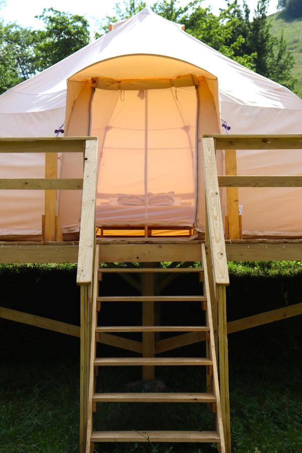 Flore'S Garden Glamping Bran  Exterior photo