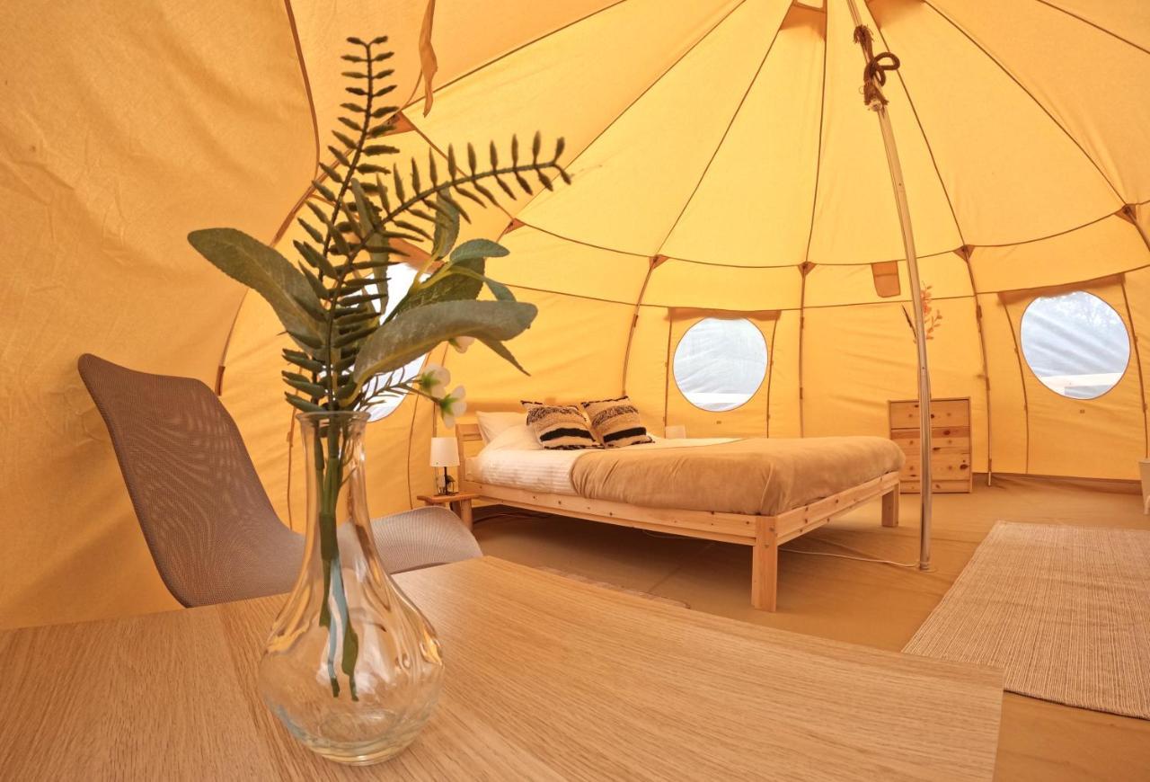 Flore'S Garden Glamping Bran  Exterior photo