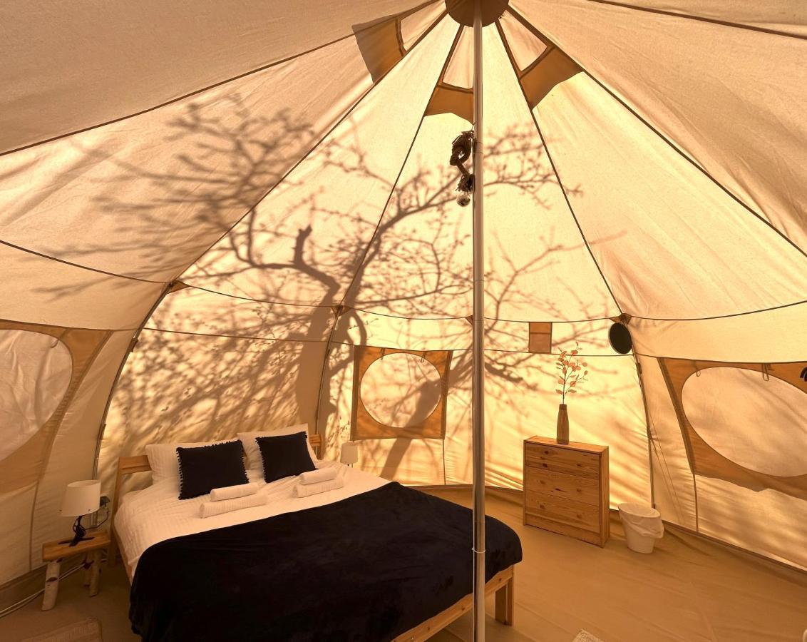 Flore'S Garden Glamping Bran  Exterior photo